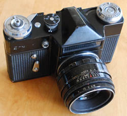 Kamera Zenit E från 1974.(22kb)